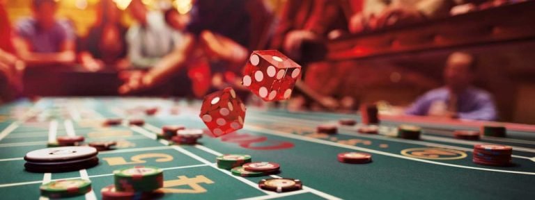 Tata letak Red Tiger di layar ponsel dengan kontrol intuitif dan statistik sesi